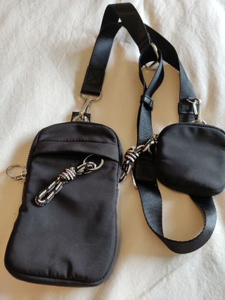 Porta móvil Mango de segunda mano por 9 EUR en Vilagarcía de Arousa en  WALLAPOP
