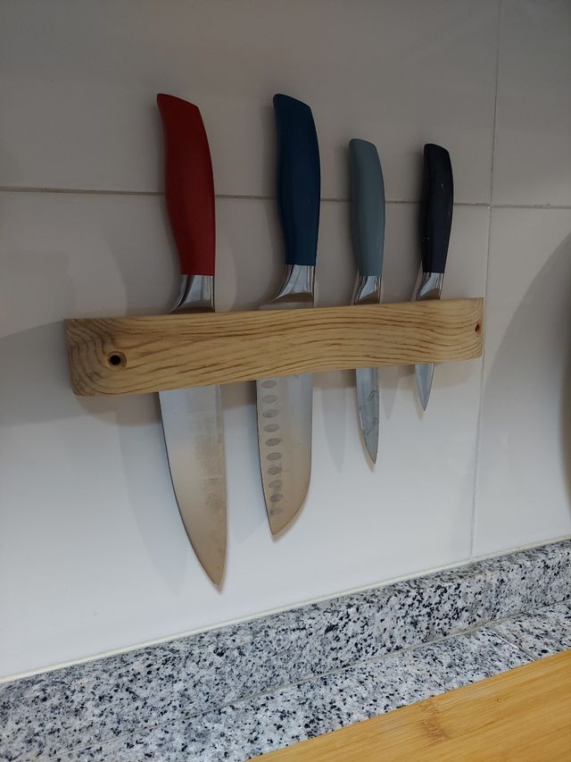 Cuchillero de madera