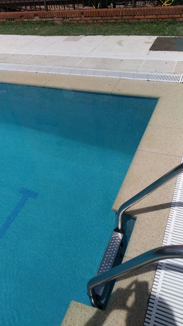 Mantenedor de piscinas