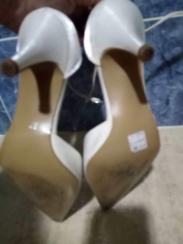 37 ZAPATOS NOVIA
