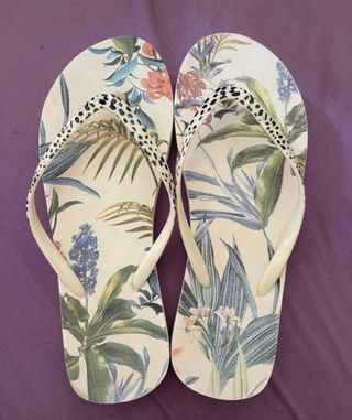 Chanclas Women Secret de segunda mano por 3 EUR en El Entrego en WALLAPOP