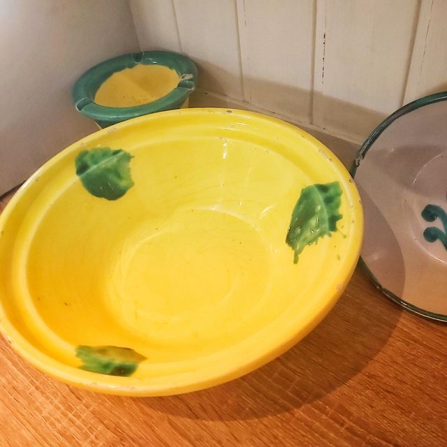 FUENTE RECIPIENTE CERÁMICA ANTIGUO