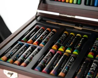 Caja maleta bellas artes pintura lapices acuarela de segunda mano por 26  EUR en Madrid en WALLAPOP