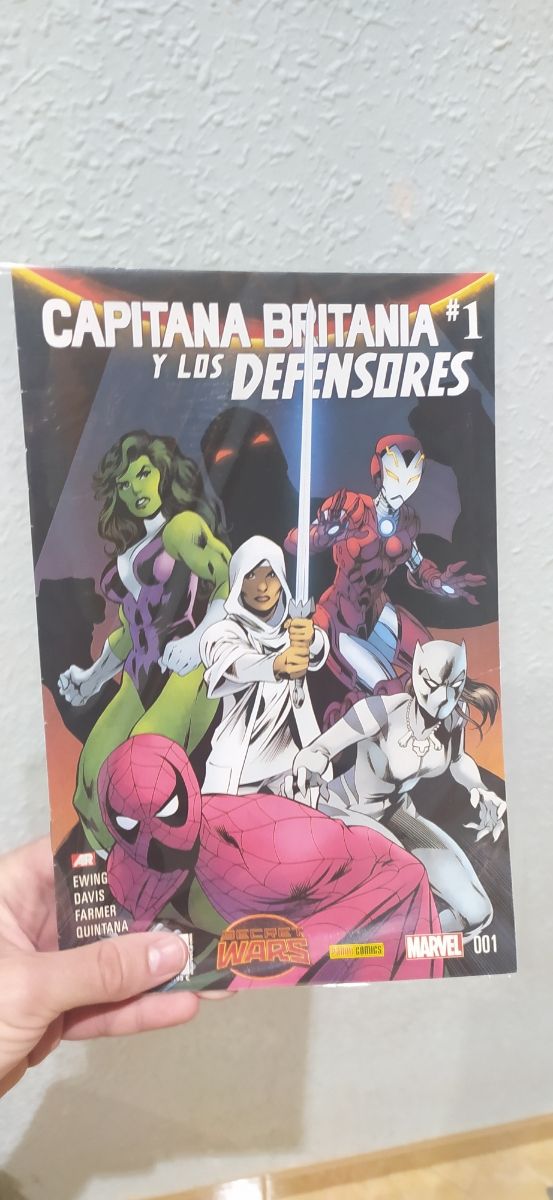 Capitana Britania y los defensores n°001