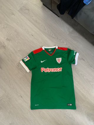 Camiseta athletic club bilbao nike verde de segunda mano por 40 EUR en El  Villar en WALLAPOP