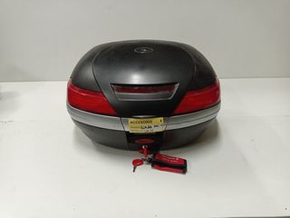 Maleta Suzuki GSR 600 de segunda mano por 60 EUR en Badalona en WALLAPOP