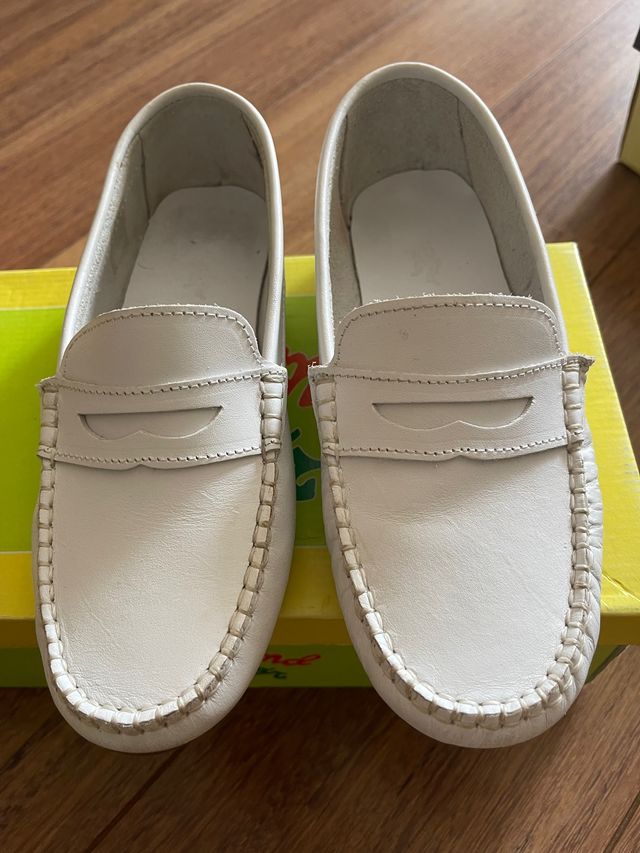 Zapatos blancos niño 37