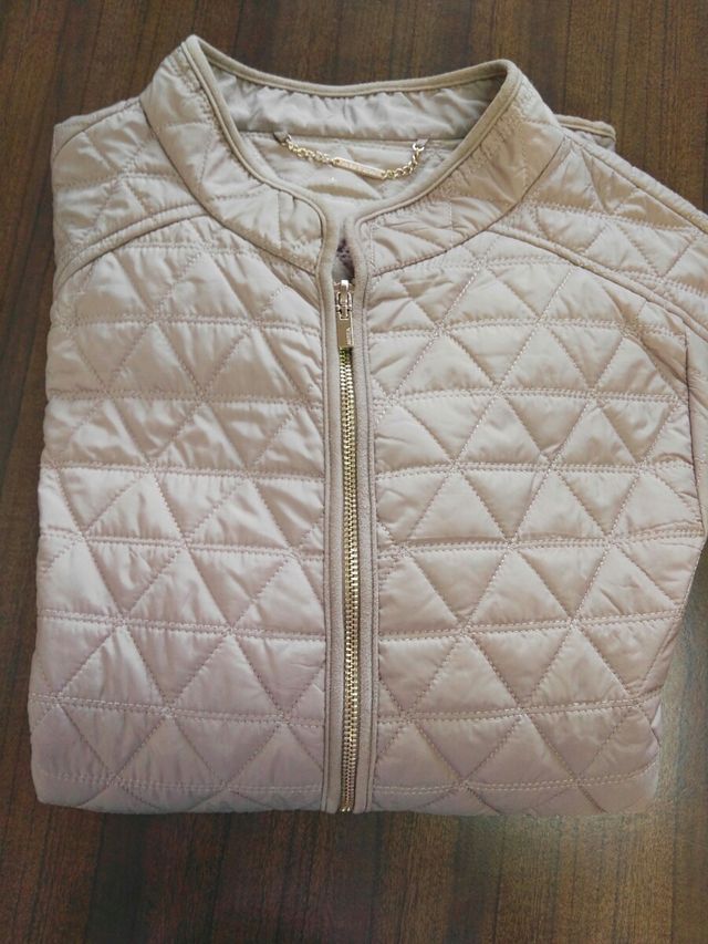 PRECIOSA CHAQUETA, CAZADORA SEÑORA ENTRETIEMPO