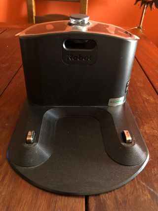 Base de carga iRobot Roomba de segunda mano por 40 EUR en Madrid en WALLAPOP