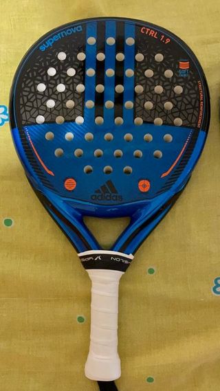 Pala de Pádel ADIDAS NUEVA de segunda mano por 80 EUR en Granada en WALLAPOP