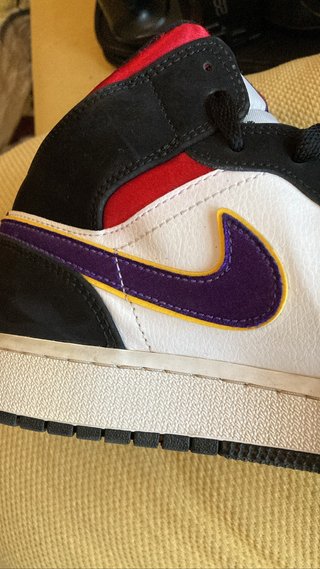 Nike Jordan 1 mid talla 39 de segunda mano por 95 EUR en Badajoz en WALLAPOP