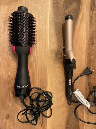 Cepillo secador REVLON y rizador de pelo ABODY de segunda mano por 55 EUR  en Las Rozas de Madrid en WALLAPOP