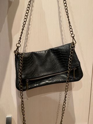 Bolso negro pequeño alessandro simoni de segunda mano por 20 EUR en  Barcelona en WALLAPOP