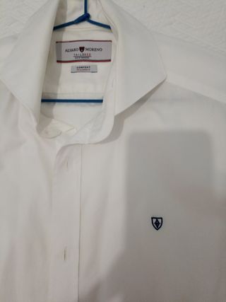 Camisa blanca alvaro moreno de segunda mano por 10 EUR en Écija en WALLAPOP
