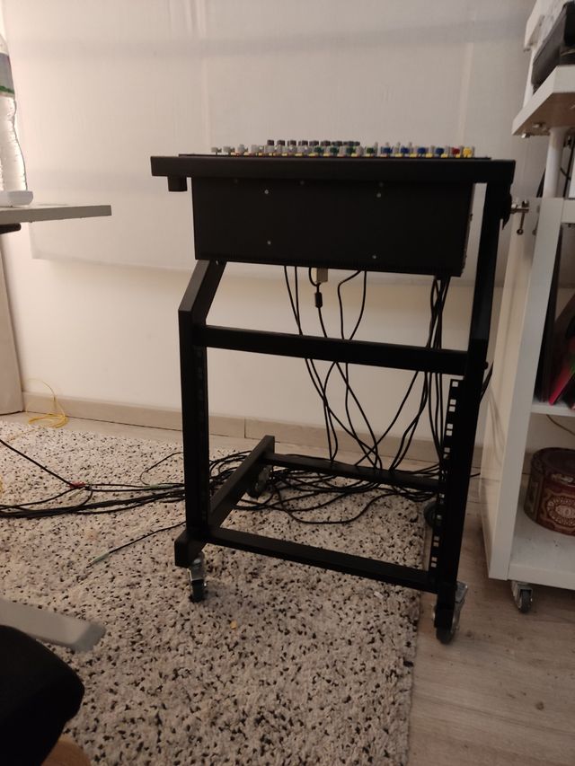 mesa de sonido MIDAS Venice F16 R