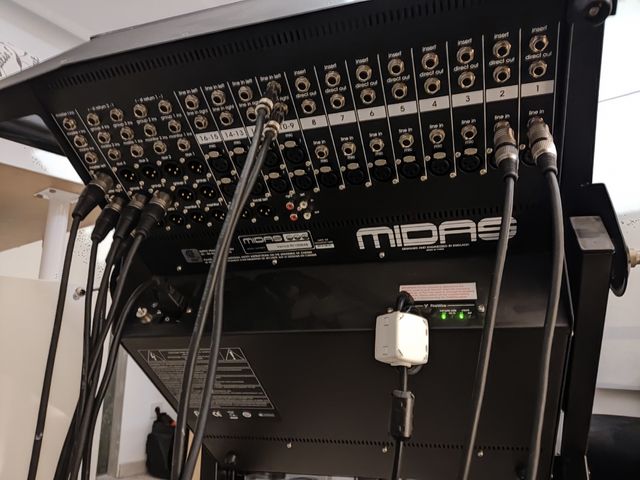 mesa de sonido MIDAS Venice F16 R