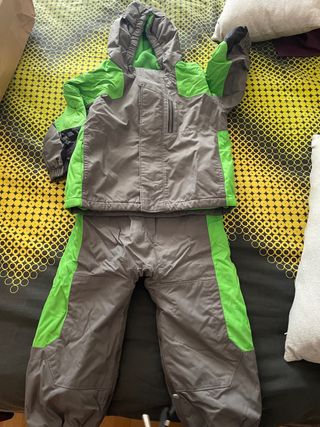 Ropa de esquí Columbia de segunda mano en WALLAPOP