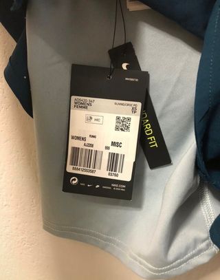 Short azul turquesa Nike running de segunda mano por 30 EUR en Madrid en  WALLAPOP