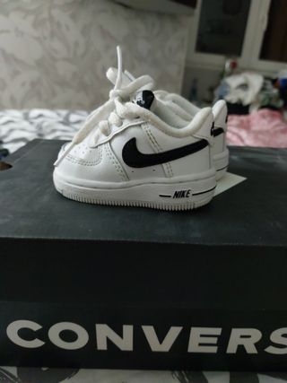 Nike air force bebe número 18 de segunda mano por 16 EUR en Colmenar Viejo  en WALLAPOP