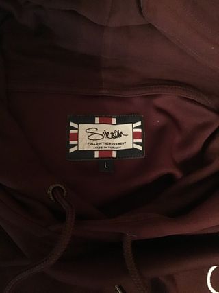 Sudadera SikSilk granate con capucha de segunda mano por 10 EUR en Zaragoza  en WALLAPOP