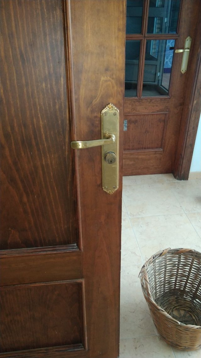puerta piso con llave