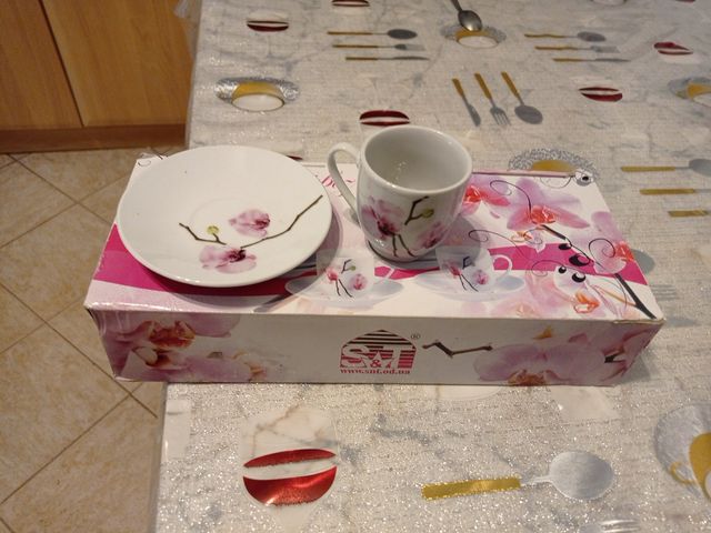 6 tazzine con piattino