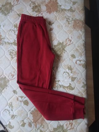 Puma Pantalón chandal ESS LOGO PANT Puma - GLAMI.es