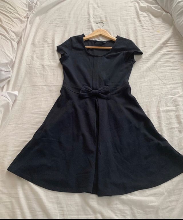 Vestido azul marino. Talla M de Zara.Poco uso