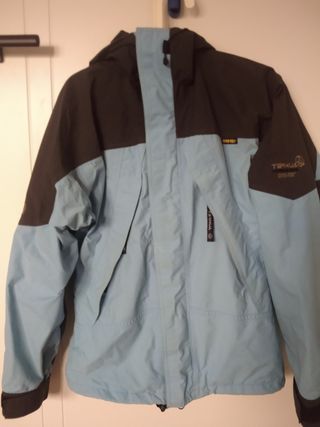 Chaqueta Ternua gore-tex xs-s de segunda mano por 60 EUR en Aretxabaleta en  WALLAPOP
