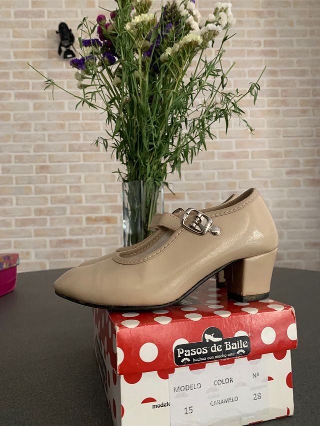 Zapatos flamenca niña diferentes números