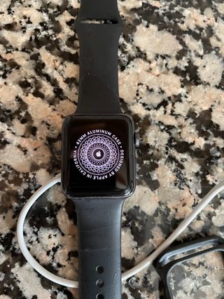 Apple watch serie 3 de segunda mano por 40 EUR en Sonseca en WALLAPOP