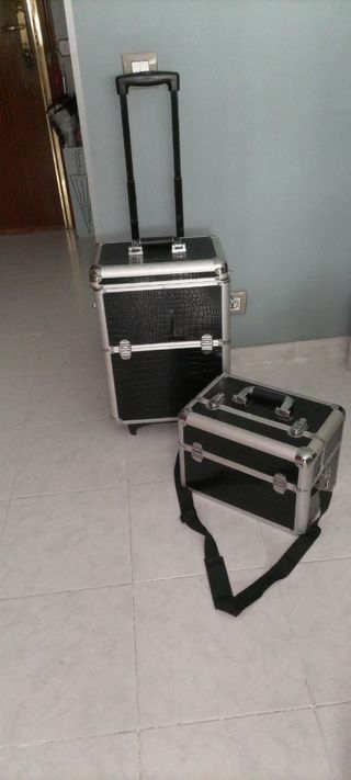 Maletín de peluquería de segunda mano en WALLAPOP