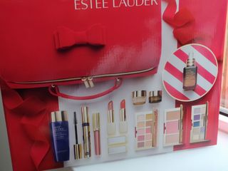 Maletin estee lauder de segunda mano por 150 EUR en Vitoria-Gasteiz en  WALLAPOP