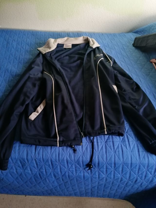 sudadera oscura talla L