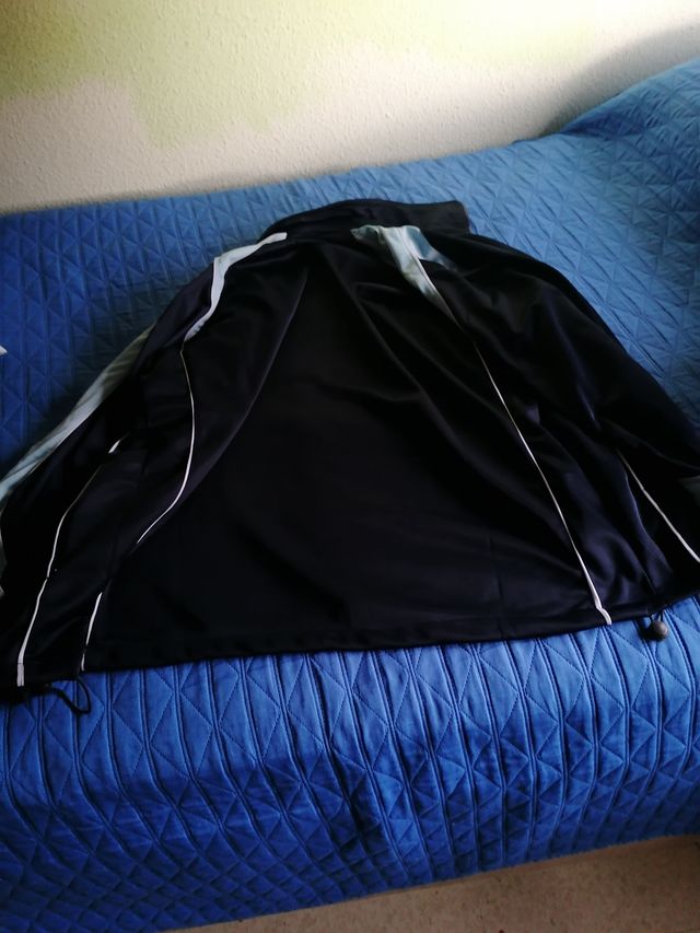 sudadera oscura talla L