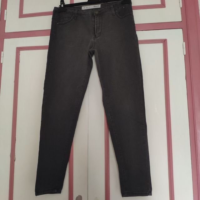 Vaqueros grises talla 38 pitillos