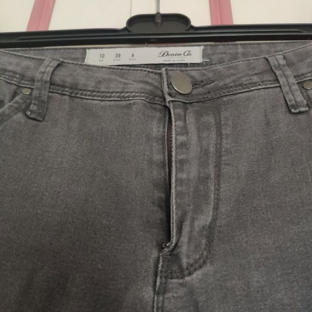 Vaqueros grises talla 38 pitillos