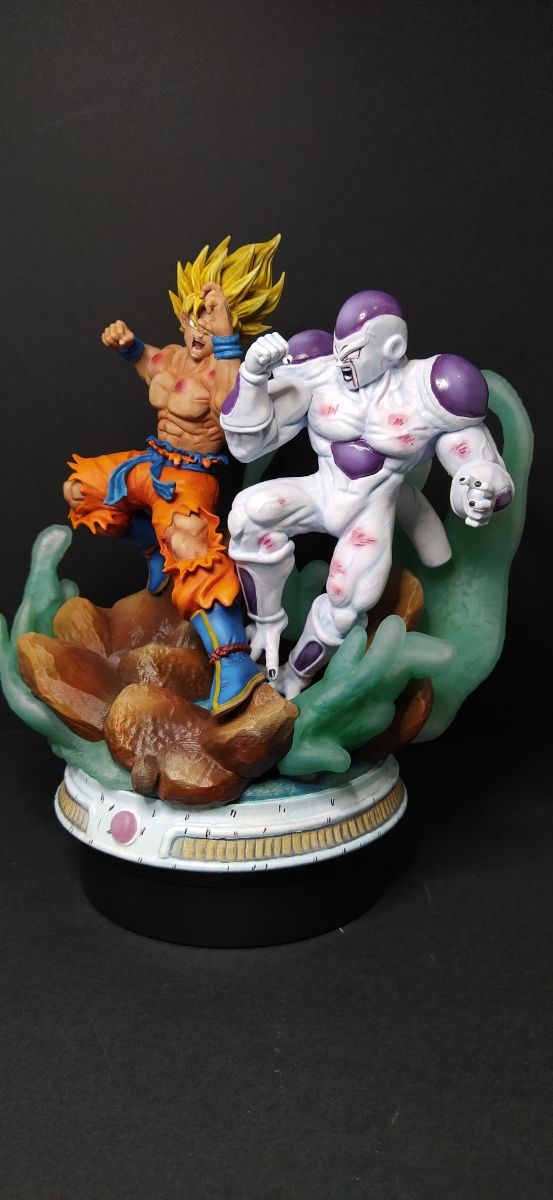 Diorama batalla dragon ball Z Goku Vs Freezer
