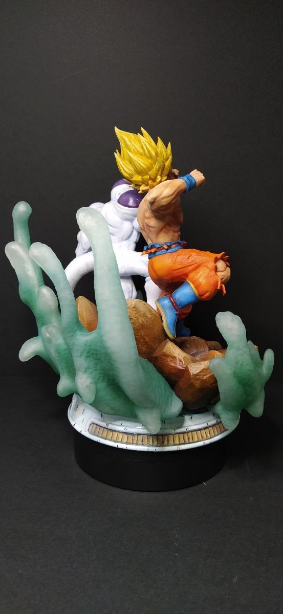 Diorama batalla dragon ball Z Goku Vs Freezer