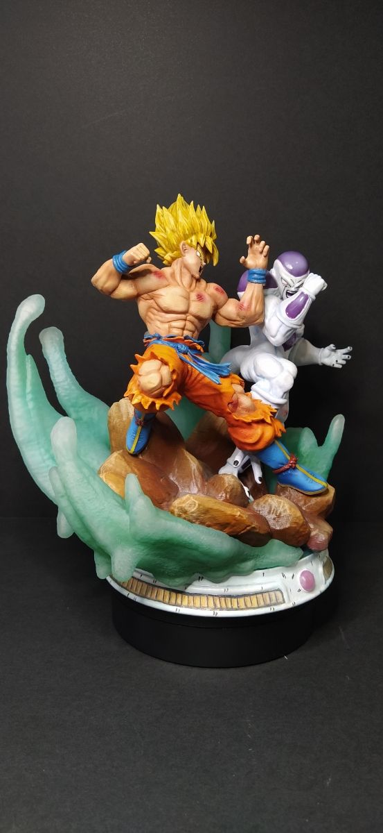 Diorama batalla dragon ball Z Goku Vs Freezer