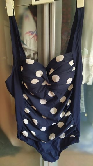 Bañador tallas grandes de Venca de segunda mano por 6 EUR en Barcelona en  WALLAPOP