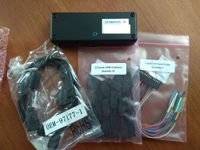 Analizador lógico 34 canales y 500 M (SIN USAR) 