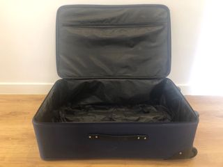 Maleta Viaje 25kg (1 solo uso) de segunda mano por 25 EUR en Barcelona en  WALLAPOP