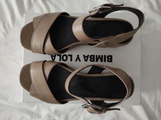 Sandalias de plataforma de Bimba y Lola de segunda mano por 15 EUR en  Madrid en WALLAPOP