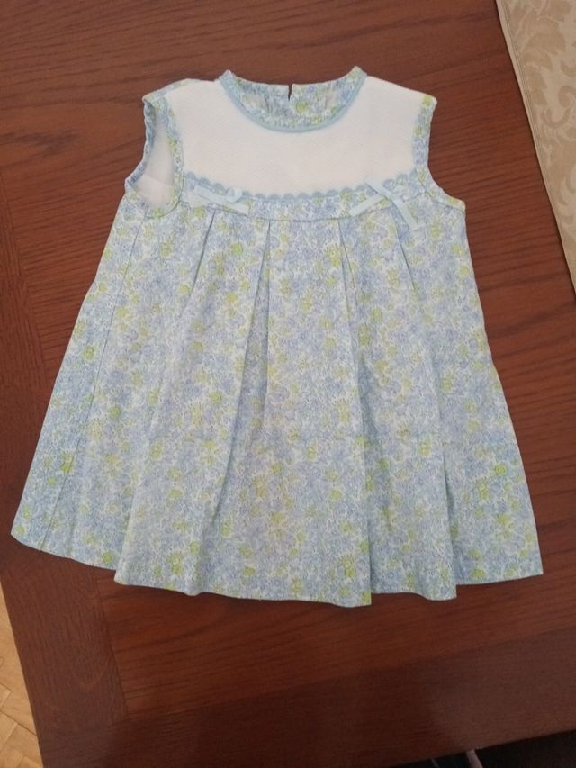 vestido bebe azul claro con detalles flores verdes