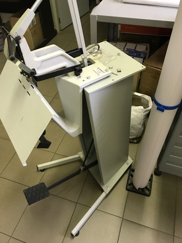 Cucitrice a pedale 1 testa - tipografia e stampa