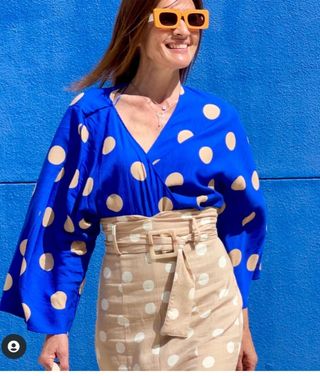 BLUSA LUNARES ZARA BLOGGER de segunda mano por 30 EUR en Benidorm en  WALLAPOP
