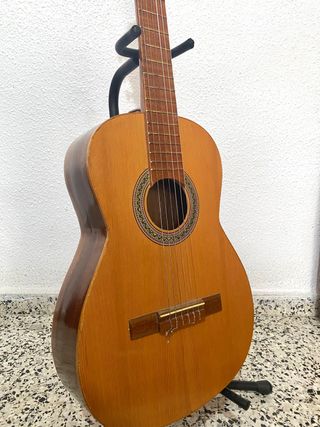 Comprar guitarra acústica alhambra w300. Precios Tienda Online, Barcelona,  Mataró o Vic.