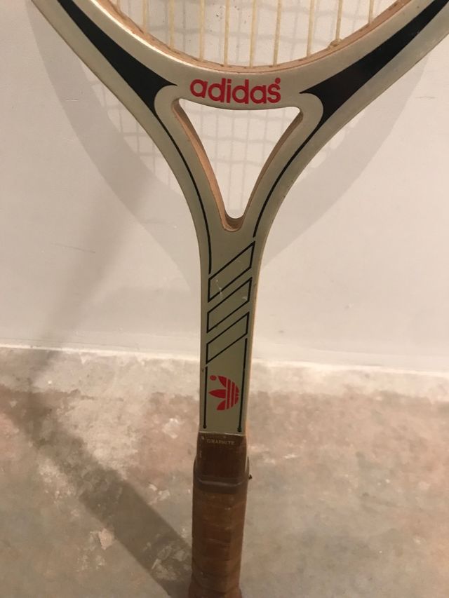 Raqueta vintage años 80 Adidas