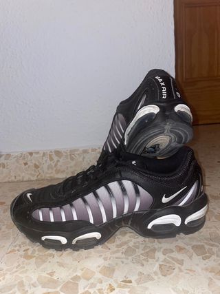 Nike Air Tailwind Black and White de segunda mano por 80 EUR en  Benalup-Casas Viejas en WALLAPOP